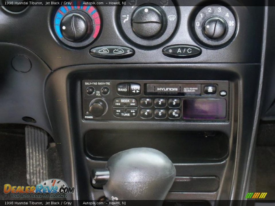 1998 Hyundai Tiburon Jet Black / Gray Photo #12