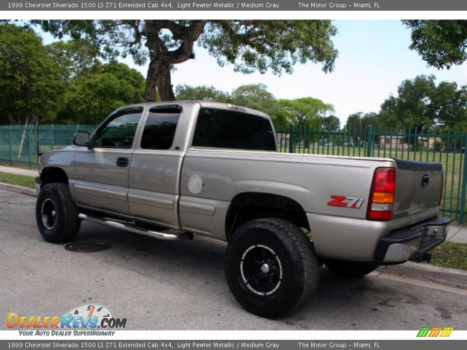 1999 Chevrolet Silverado 1500 LS Z71 Extended Cab 4x4 Light Pewter Metallic / Medium Gray Photo #6