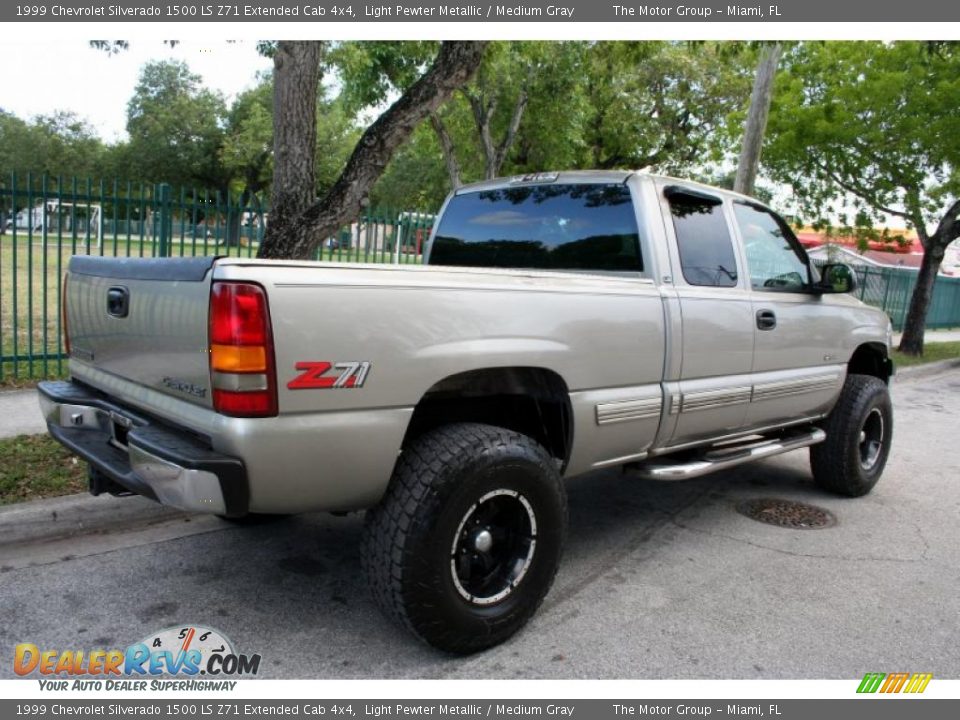 1999 Chevrolet Silverado 1500 LS Z71 Extended Cab 4x4 Light Pewter Metallic / Medium Gray Photo #9