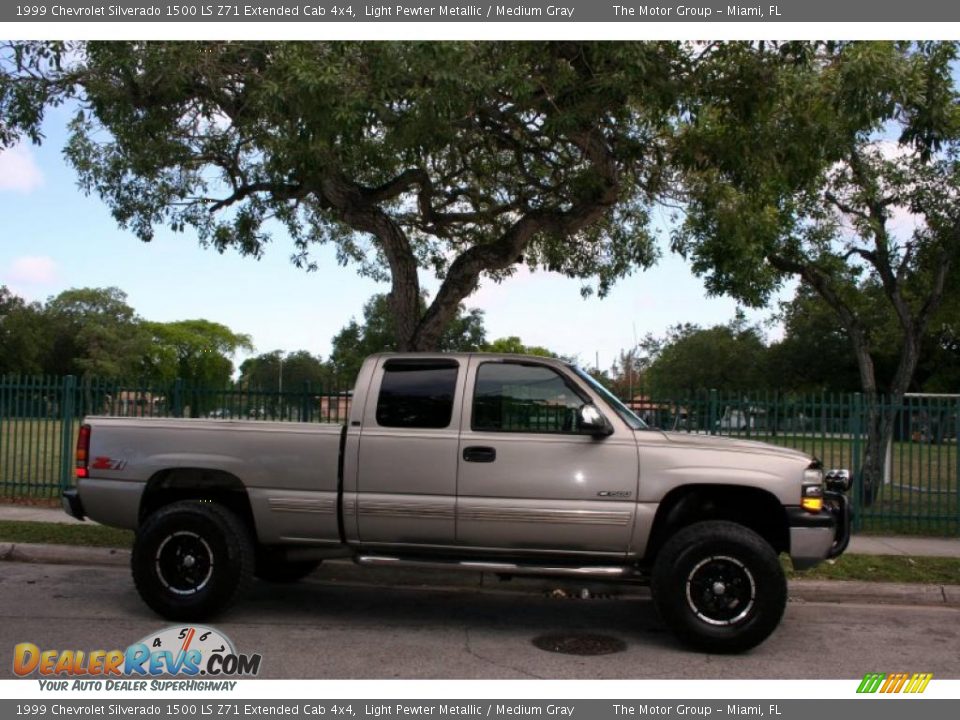 1999 Chevrolet Silverado 1500 LS Z71 Extended Cab 4x4 Light Pewter Metallic / Medium Gray Photo #11