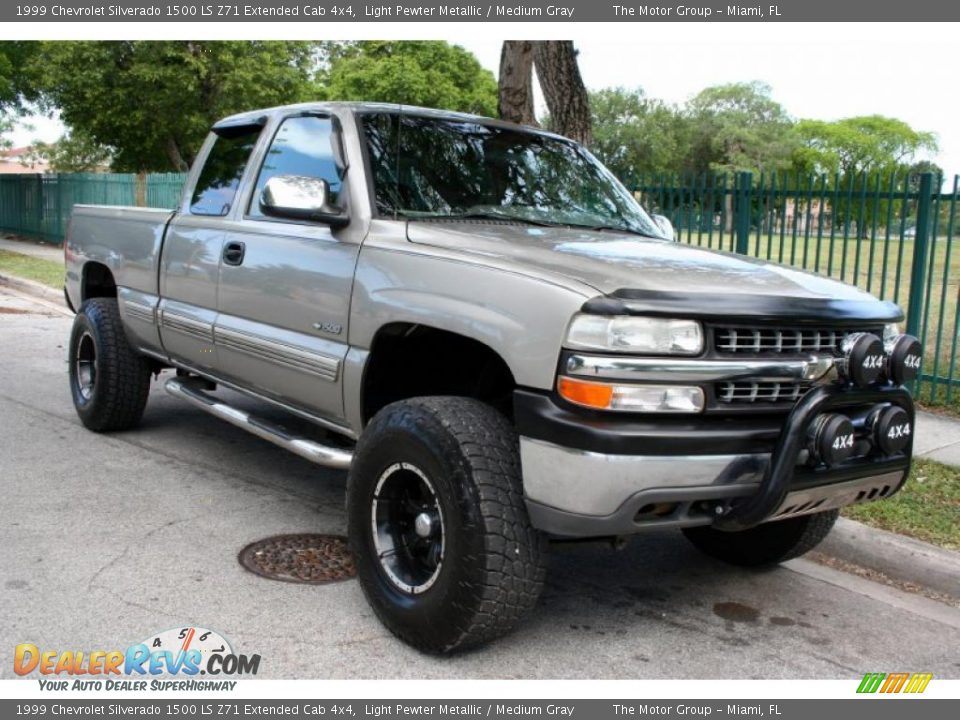 1999 Chevrolet Silverado 1500 LS Z71 Extended Cab 4x4 Light Pewter Metallic / Medium Gray Photo #16