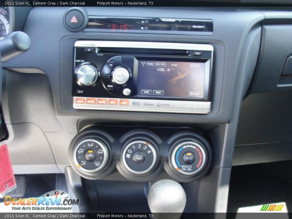 Controls of 2011 Scion tC  Photo #27