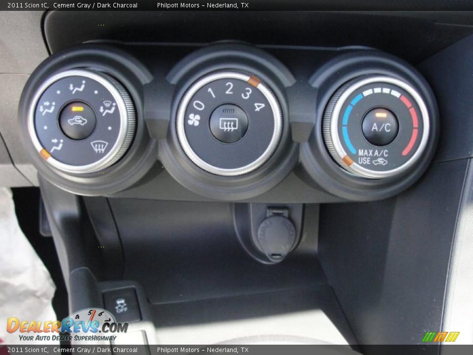 Controls of 2011 Scion tC  Photo #29