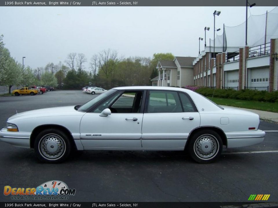 Bright White 1996 Buick Park Avenue  Photo #3
