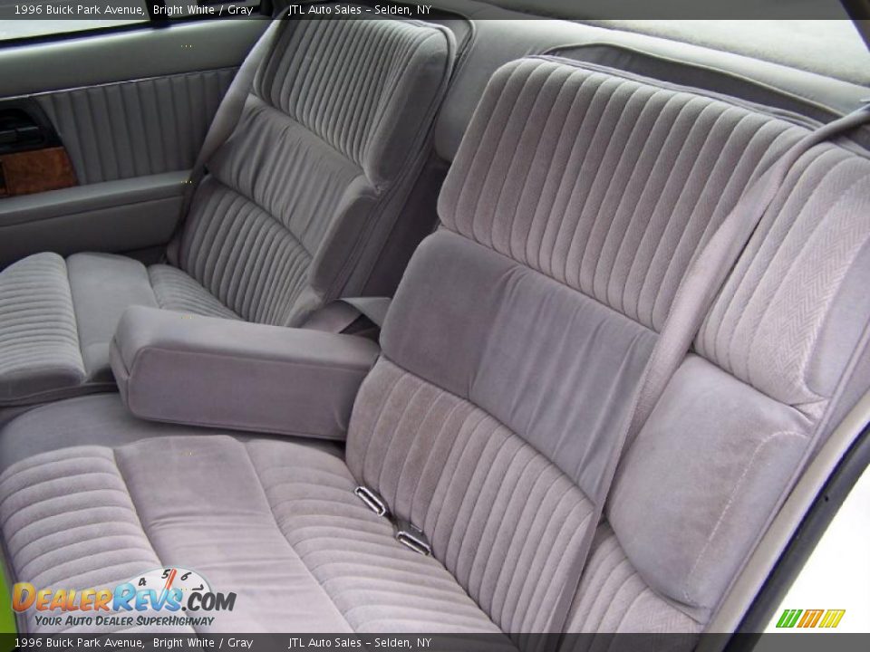 Gray Interior - 1996 Buick Park Avenue  Photo #14