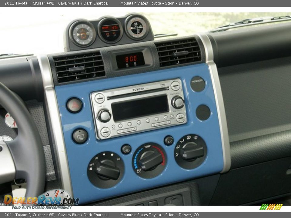 Controls of 2011 Toyota FJ Cruiser 4WD Photo #12