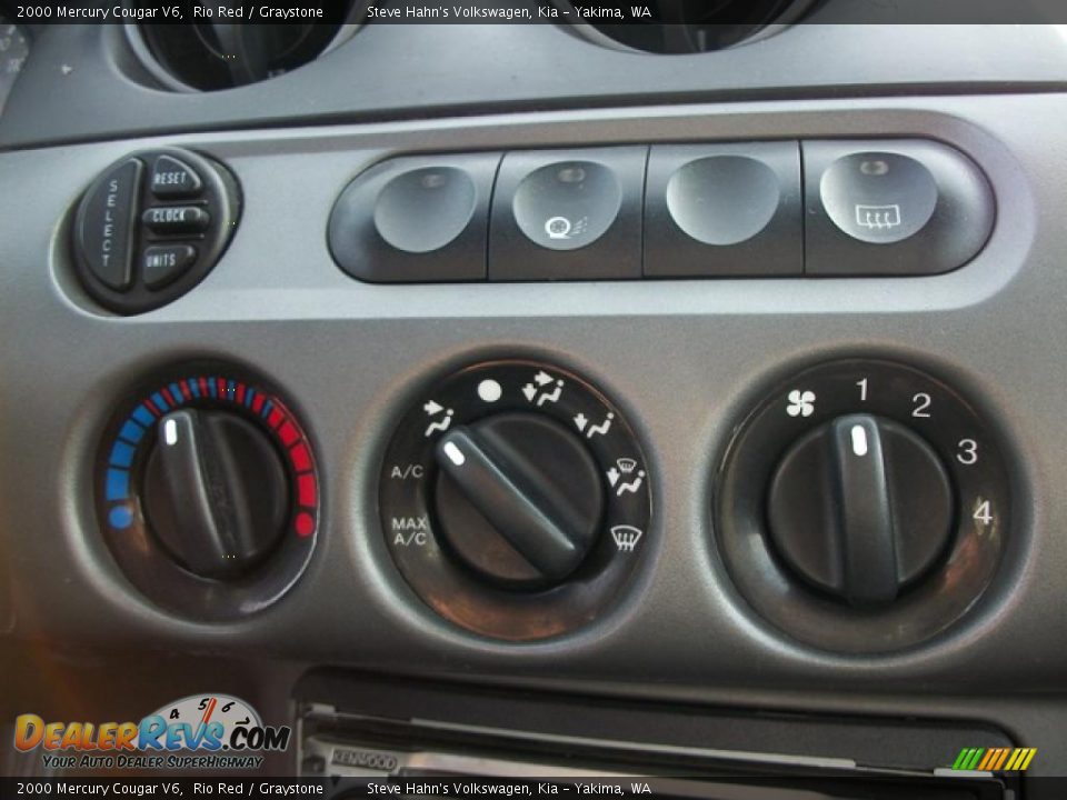 Controls of 2000 Mercury Cougar V6 Photo #11