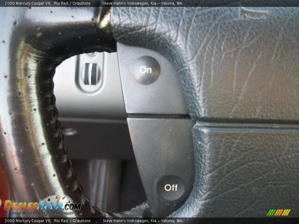 Controls of 2000 Mercury Cougar V6 Photo #15