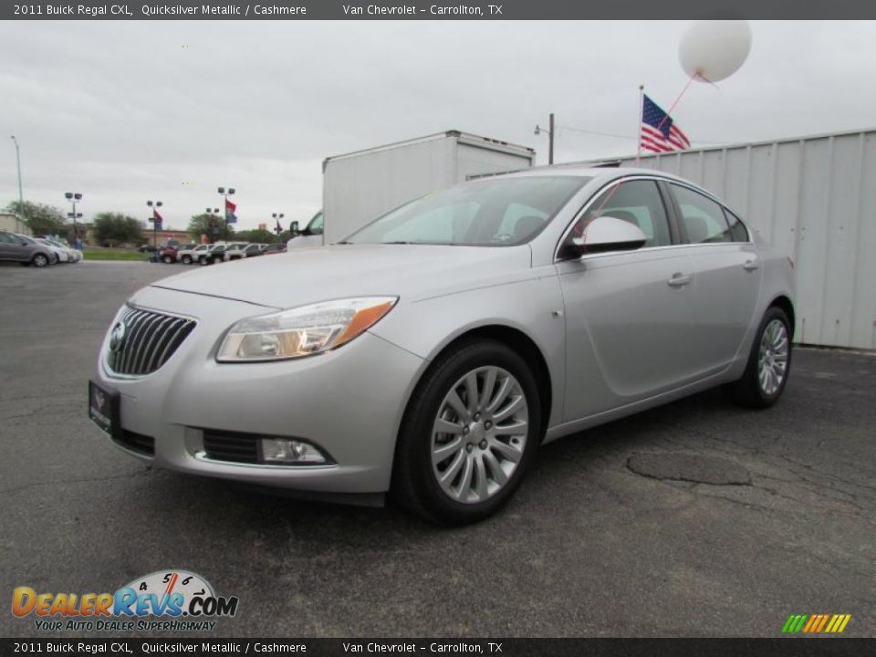 Front 3/4 View of 2011 Buick Regal CXL Photo #3