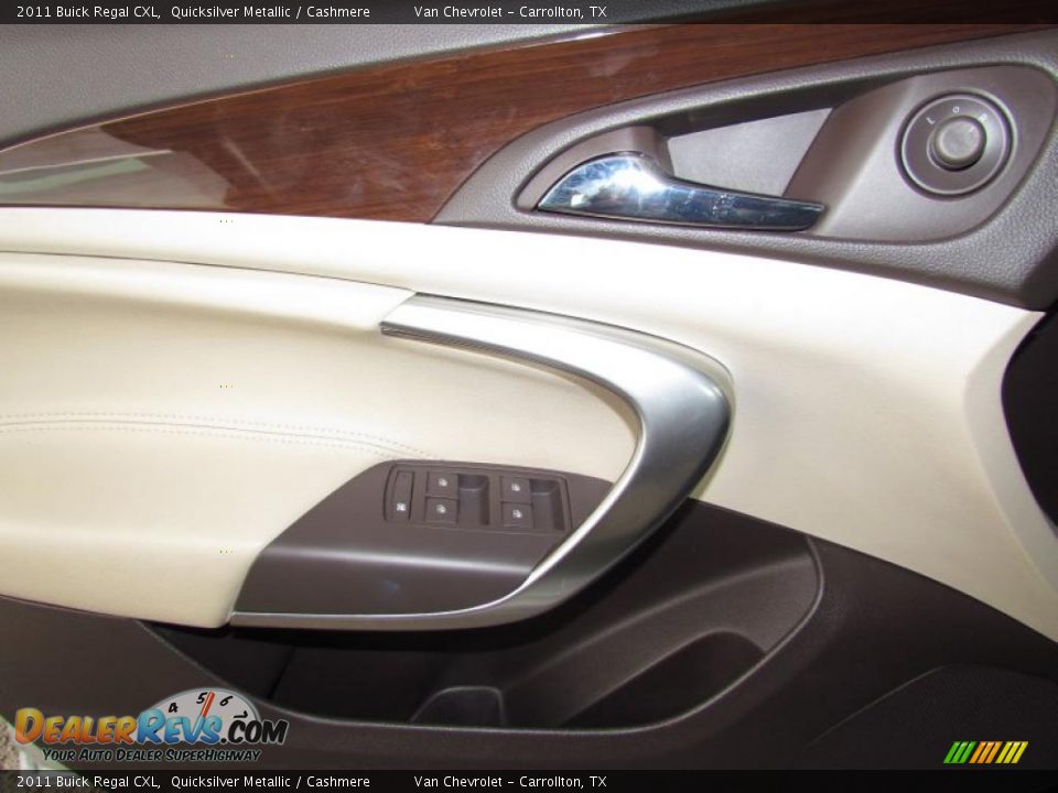 Door Panel of 2011 Buick Regal CXL Photo #13