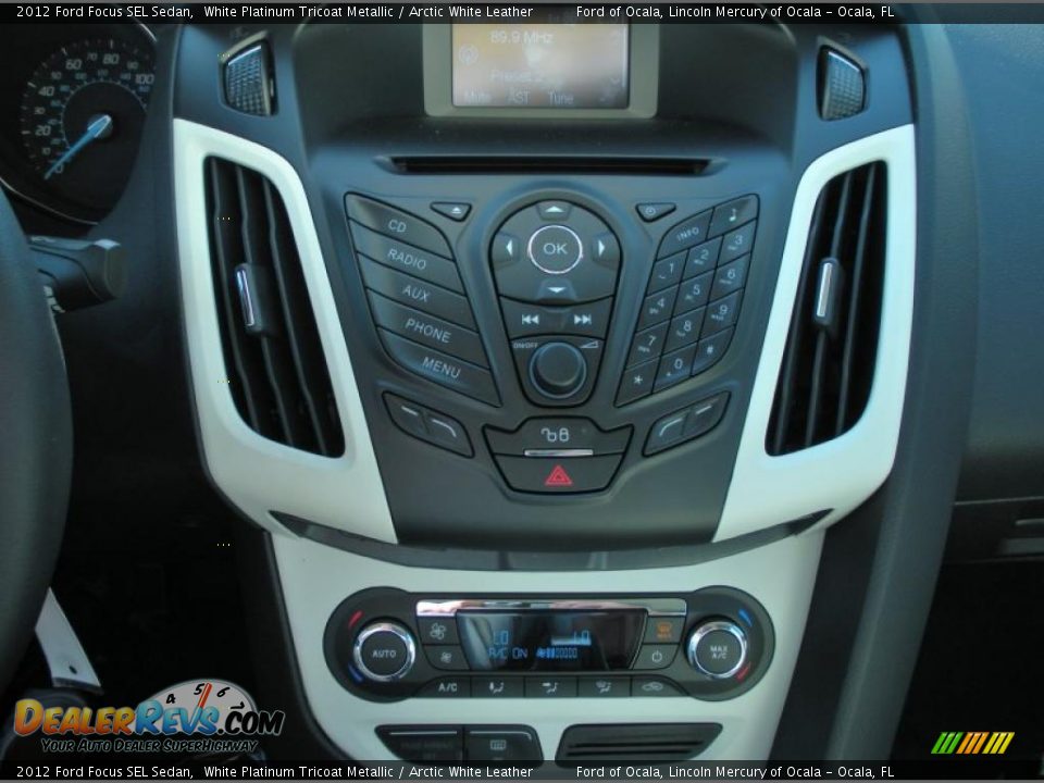 Controls of 2012 Ford Focus SEL Sedan Photo #9