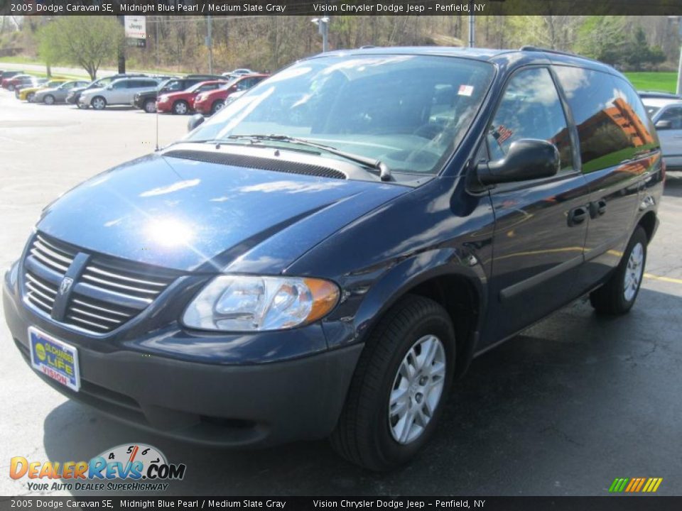 2005 Dodge Caravan SE Midnight Blue Pearl / Medium Slate Gray Photo #1