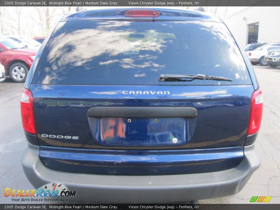 2005 Dodge Caravan SE Midnight Blue Pearl / Medium Slate Gray Photo #13