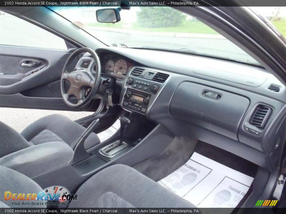 Charcoal Interior 2002 Honda Accord Se Coupe Photo 5