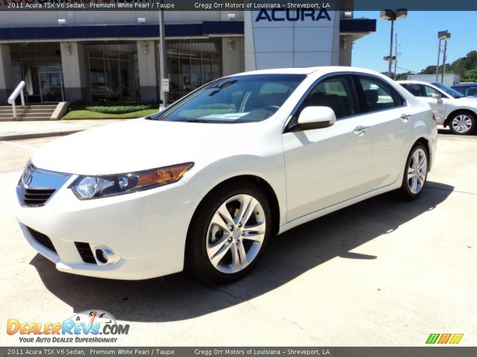 Front 3/4 View of 2011 Acura TSX V6 Sedan Photo #1