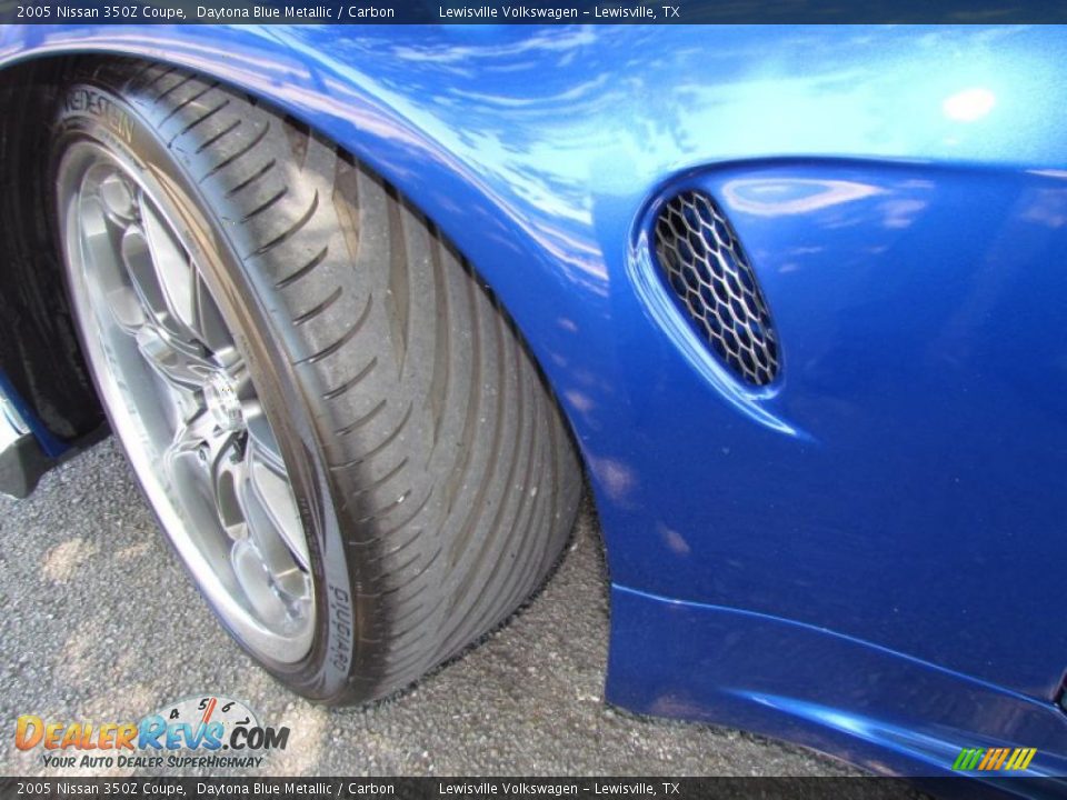 2005 Nissan 350Z Coupe Daytona Blue Metallic / Carbon Photo #32