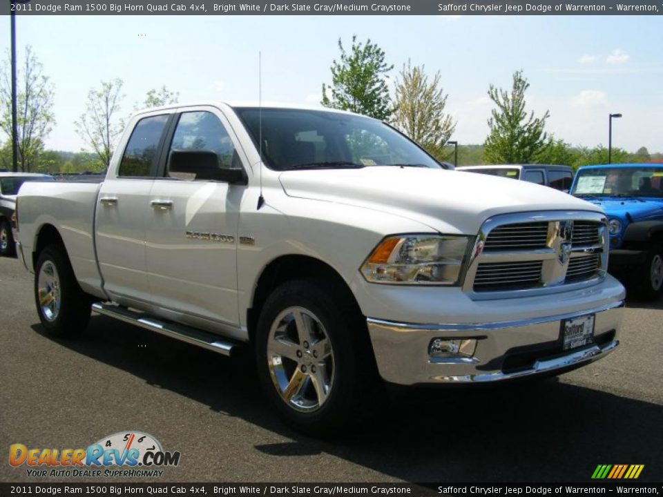 2011 Dodge Ram 1500 Big Horn Quad Cab 4x4 Bright White / Dark Slate Gray/Medium Graystone Photo #2