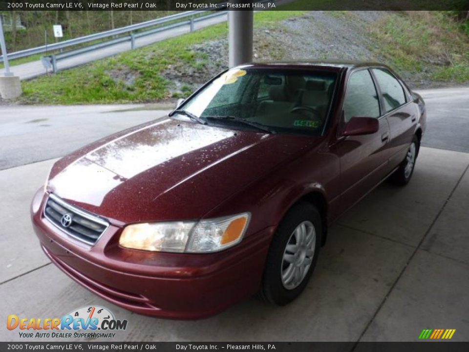 2000 Toyota Camry LE V6 Vintage Red Pearl / Oak Photo #5