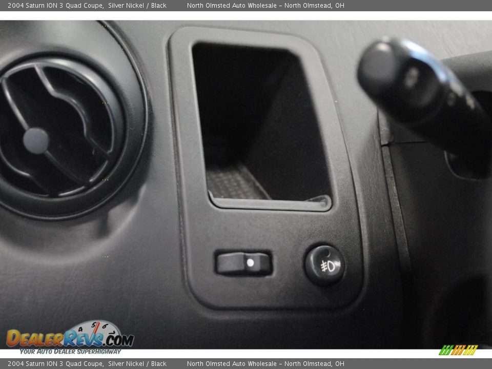 2004 Saturn ION 3 Quad Coupe Silver Nickel / Black Photo #22