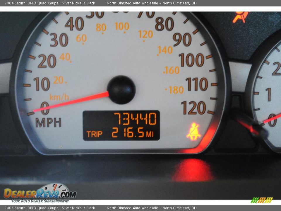 2004 Saturn ION 3 Quad Coupe Silver Nickel / Black Photo #24