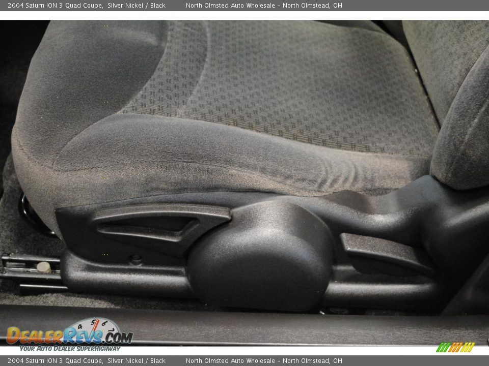 2004 Saturn ION 3 Quad Coupe Silver Nickel / Black Photo #29