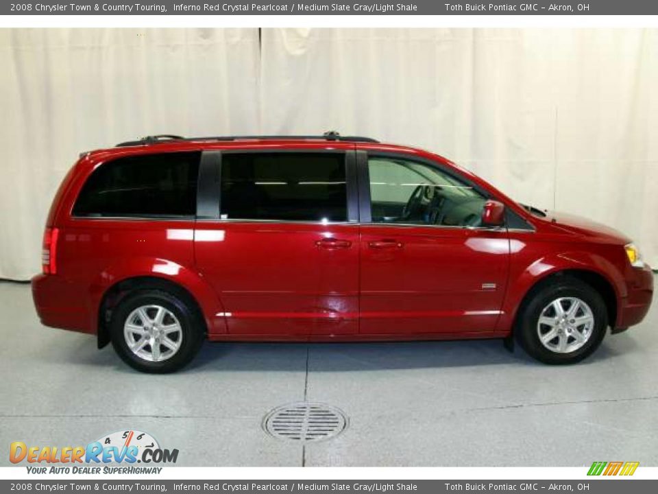2008 Chrysler Town & Country Touring Inferno Red Crystal Pearlcoat / Medium Slate Gray/Light Shale Photo #2