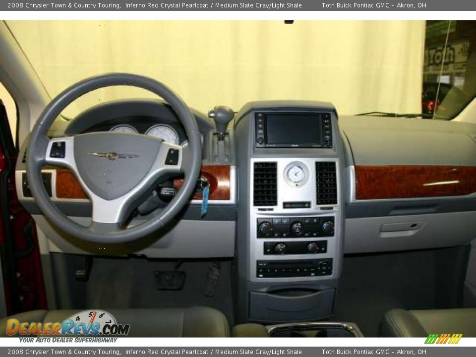 2008 Chrysler Town & Country Touring Inferno Red Crystal Pearlcoat / Medium Slate Gray/Light Shale Photo #7