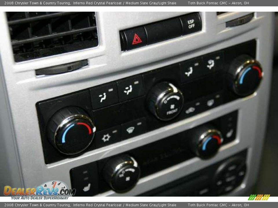 2008 Chrysler Town & Country Touring Inferno Red Crystal Pearlcoat / Medium Slate Gray/Light Shale Photo #12