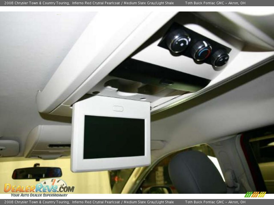 2008 Chrysler Town & Country Touring Inferno Red Crystal Pearlcoat / Medium Slate Gray/Light Shale Photo #15