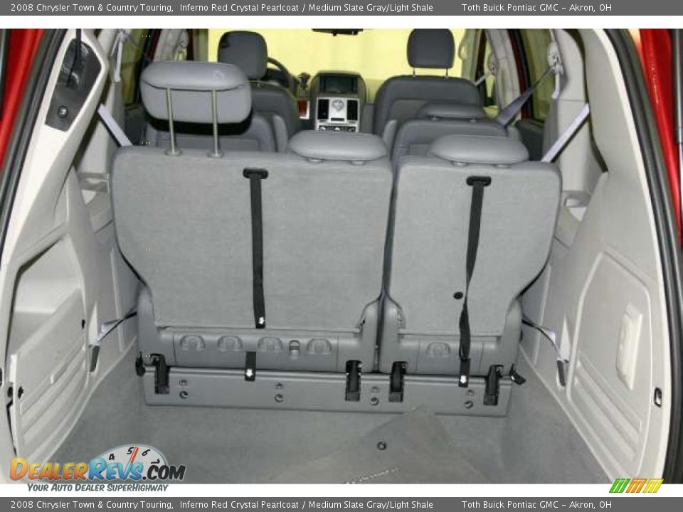 2008 Chrysler Town & Country Touring Inferno Red Crystal Pearlcoat / Medium Slate Gray/Light Shale Photo #17