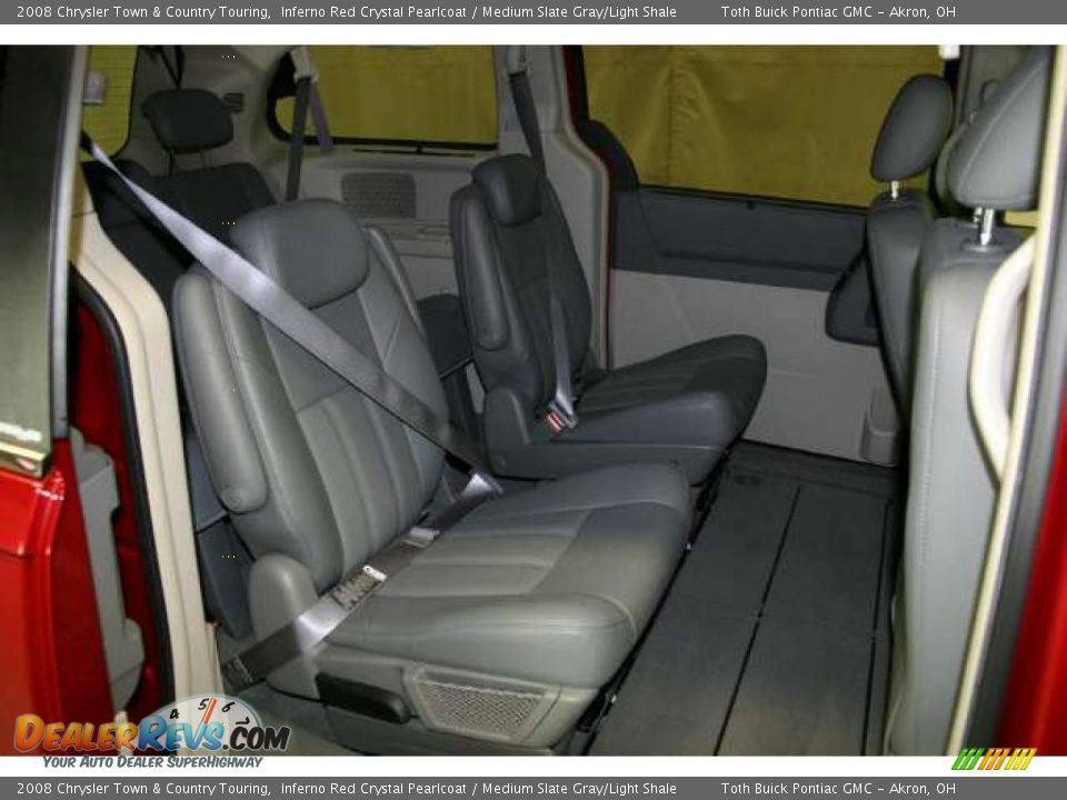 2008 Chrysler Town & Country Touring Inferno Red Crystal Pearlcoat / Medium Slate Gray/Light Shale Photo #18