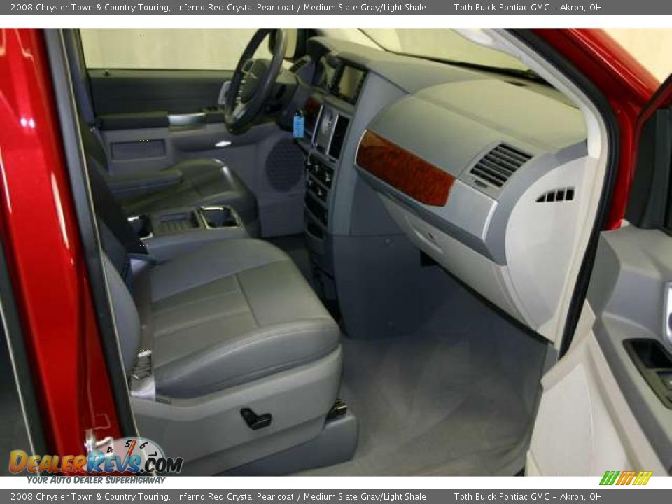 2008 Chrysler Town & Country Touring Inferno Red Crystal Pearlcoat / Medium Slate Gray/Light Shale Photo #19