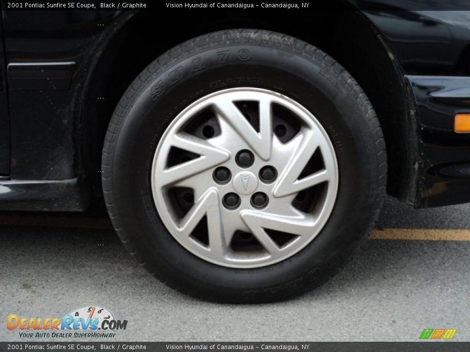 2001 Pontiac Sunfire SE Coupe Black / Graphite Photo #16