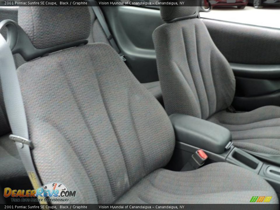 2001 Pontiac Sunfire SE Coupe Black / Graphite Photo #28