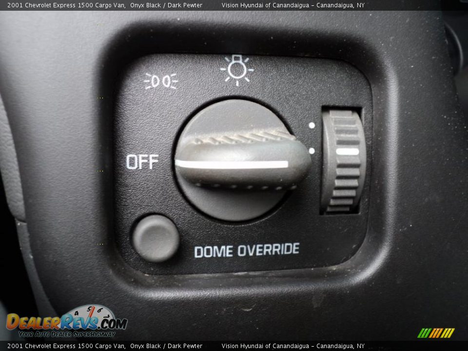 2001 Chevrolet Express 1500 Cargo Van Onyx Black / Dark Pewter Photo #31