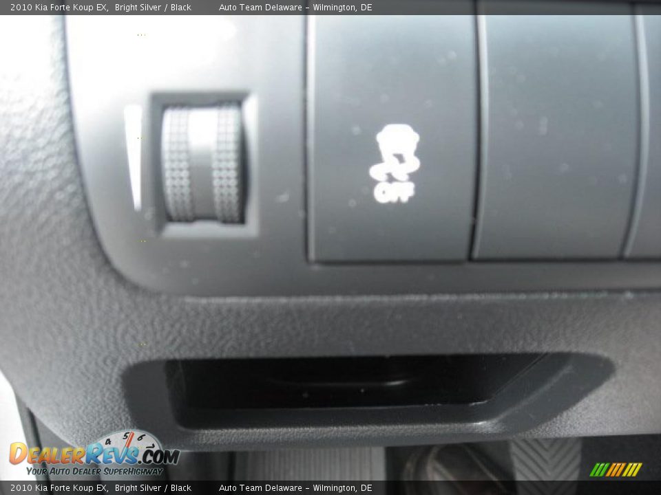 2010 Kia Forte Koup EX Bright Silver / Black Photo #21