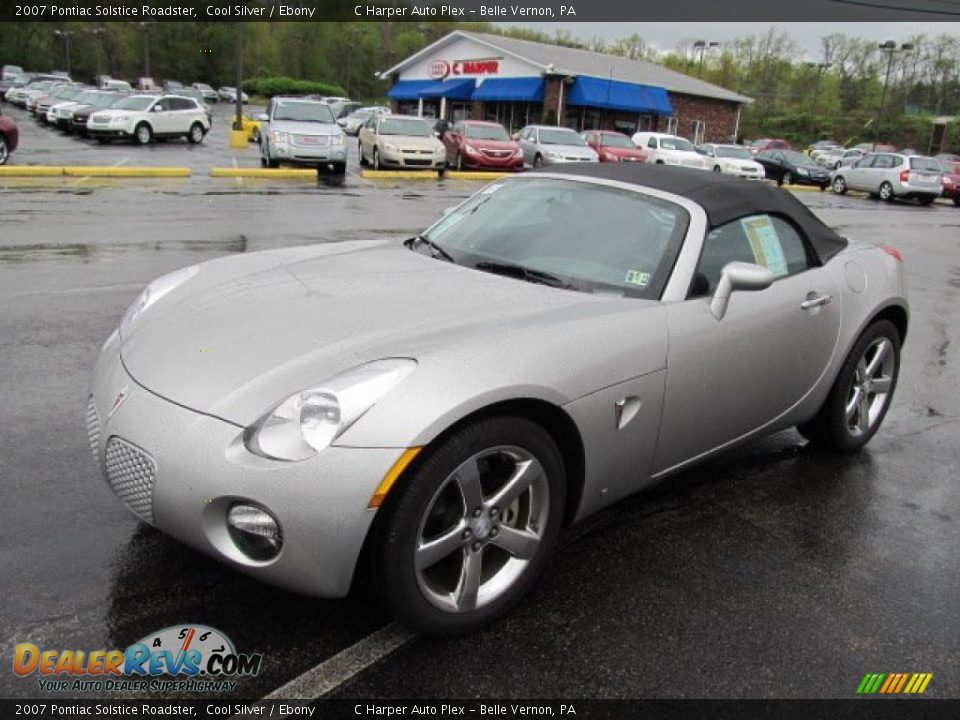 Front 3/4 View of 2007 Pontiac Solstice Roadster Photo #5