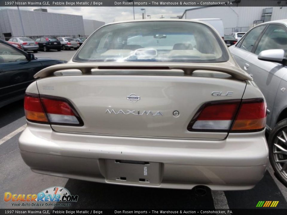 1997 Nissan Maxima GLE Pebble Beige Metallic / Beige Photo #5