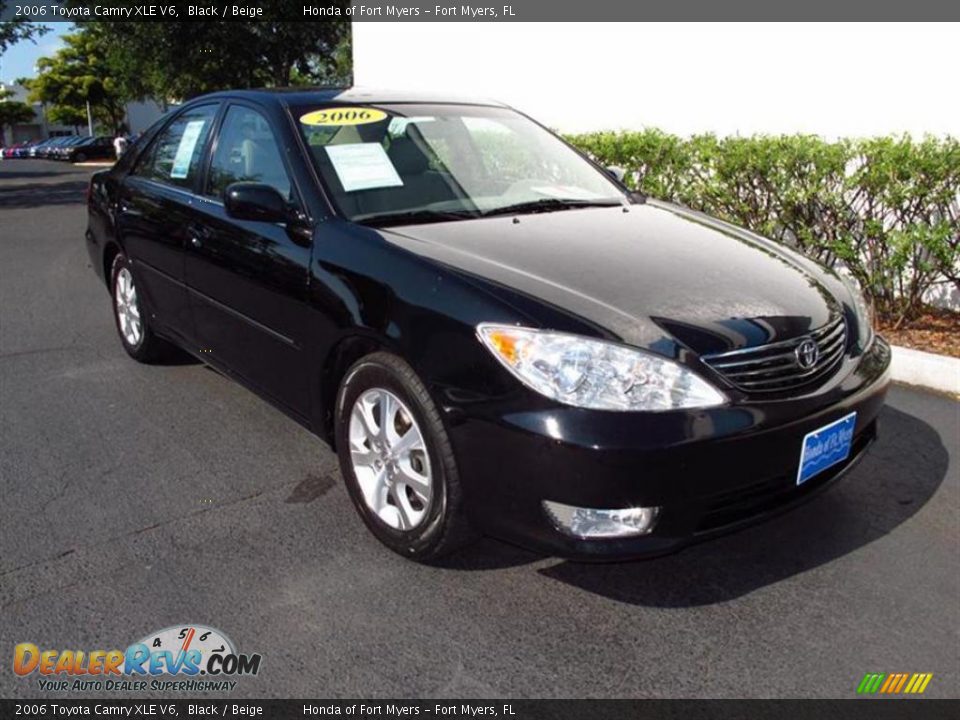 2006 Toyota Camry XLE V6 Black / Beige Photo #1