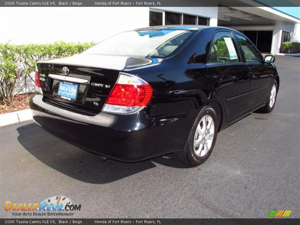 2006 Toyota Camry XLE V6 Black / Beige Photo #3
