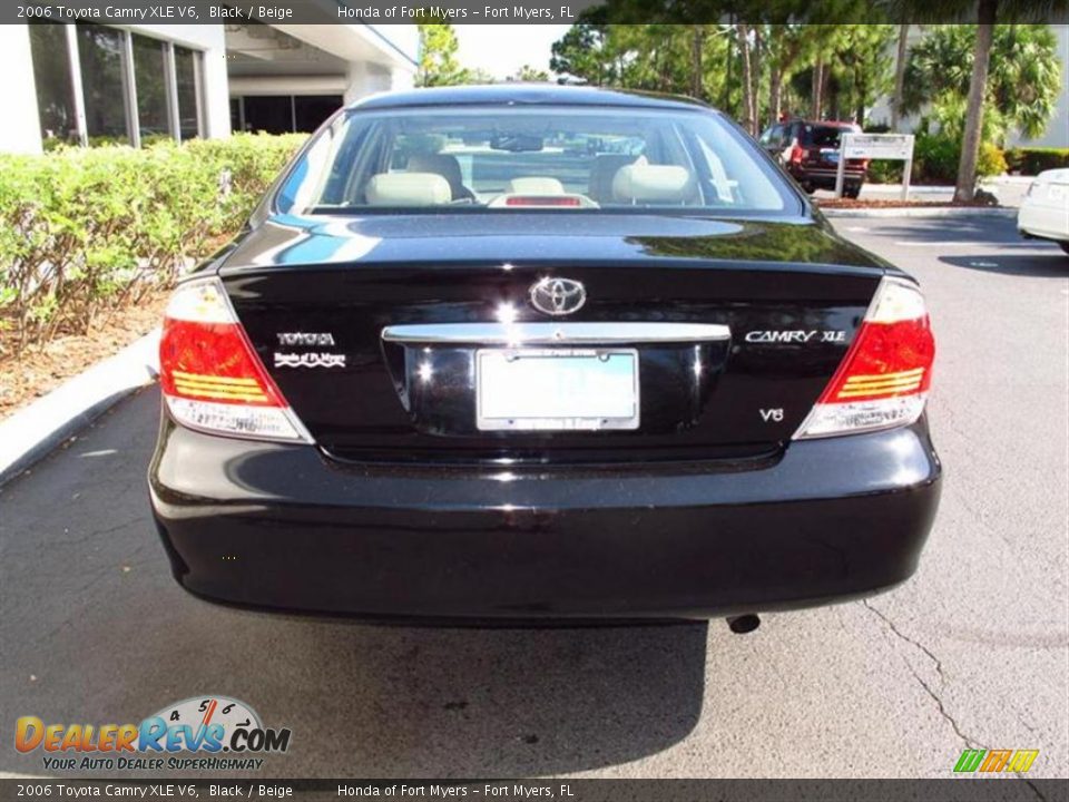 2006 Toyota Camry XLE V6 Black / Beige Photo #4