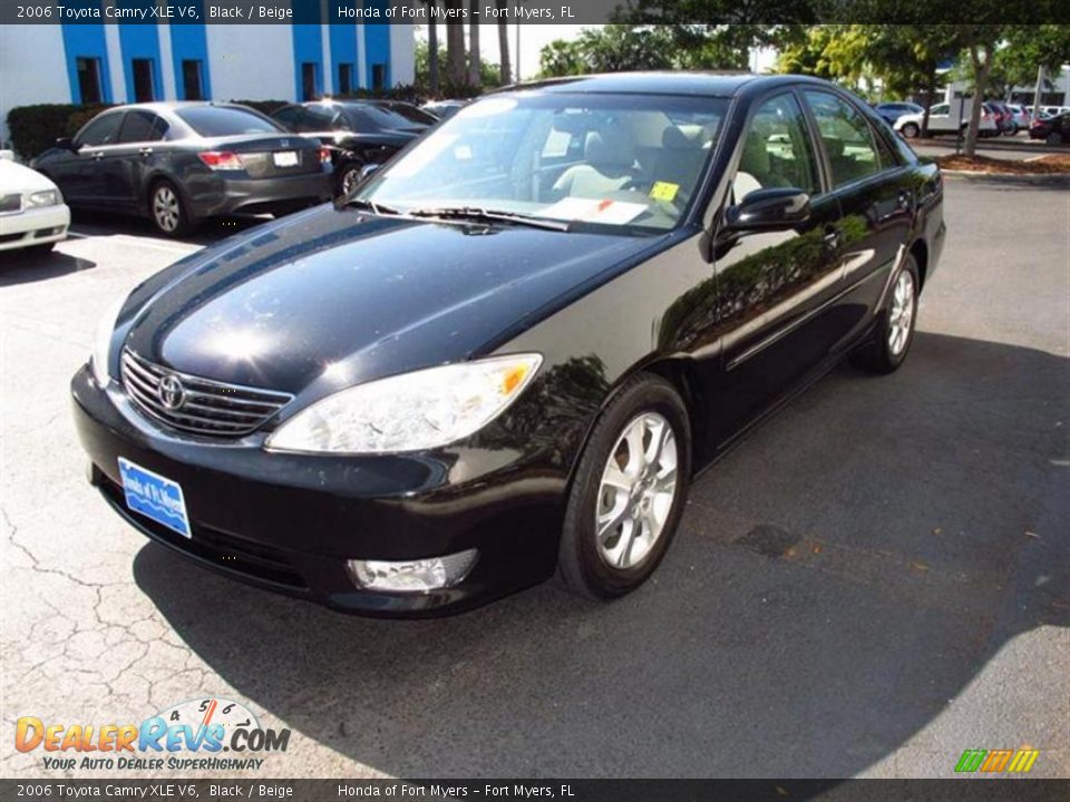 2006 Toyota Camry XLE V6 Black / Beige Photo #7