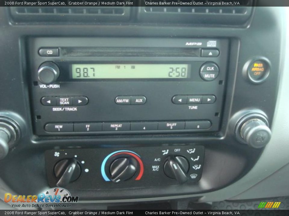 Controls of 2008 Ford Ranger Sport SuperCab Photo #12