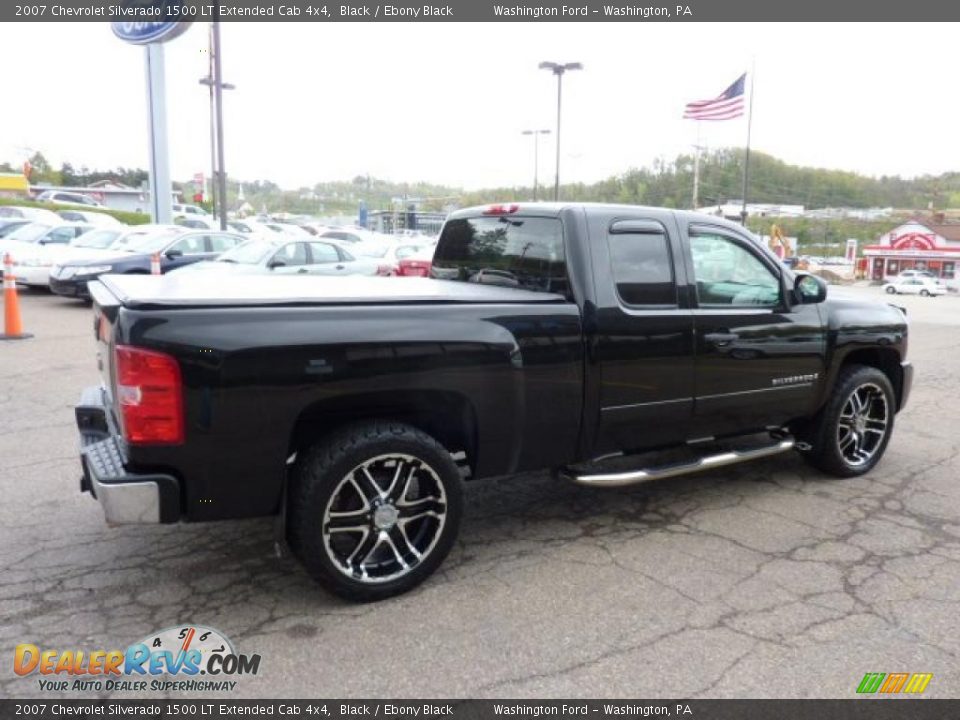 2007 Chevrolet Silverado 1500 LT Extended Cab 4x4 Black / Ebony Black Photo #4