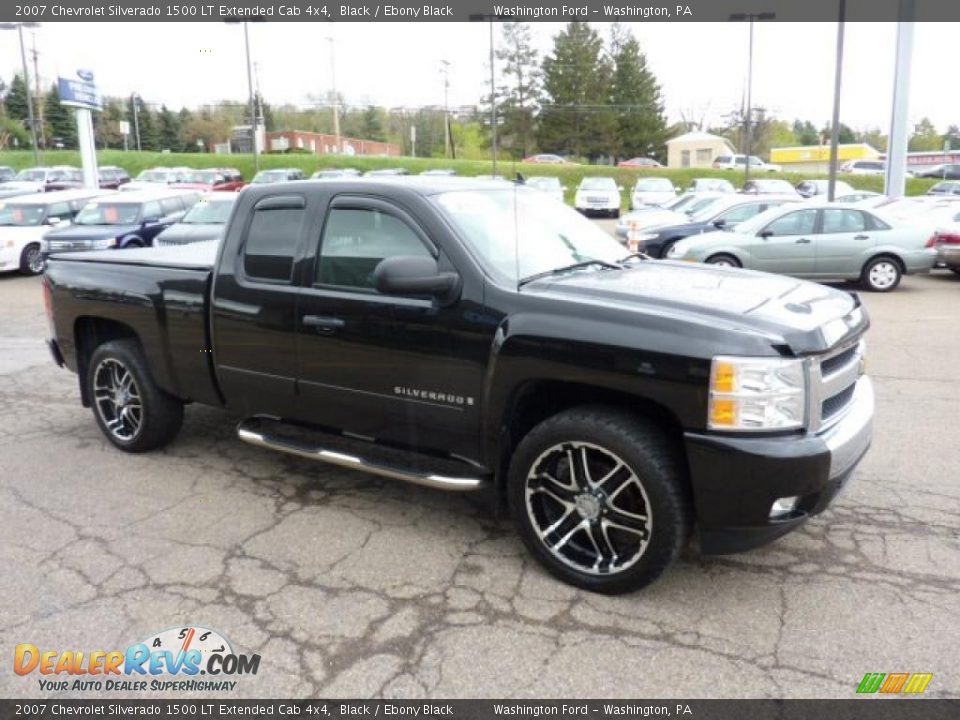 Custom Wheels of 2007 Chevrolet Silverado 1500 LT Extended Cab 4x4 Photo #6