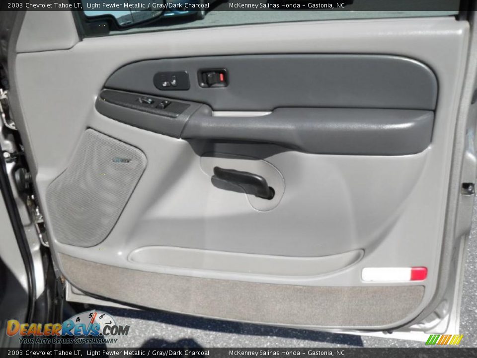2003 Chevrolet Tahoe LT Light Pewter Metallic / Gray/Dark Charcoal Photo #24