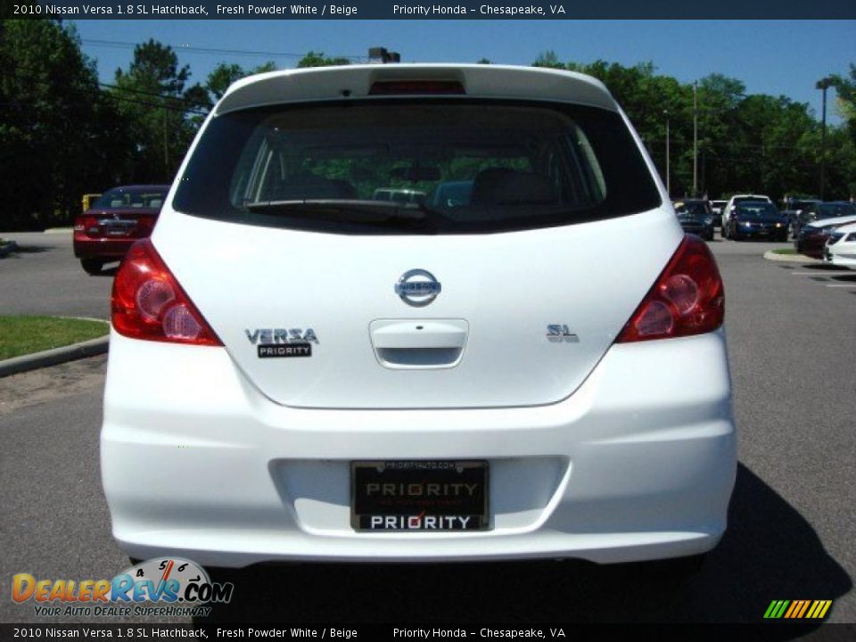 2010 Nissan Versa 1.8 SL Hatchback Fresh Powder White / Beige Photo #5