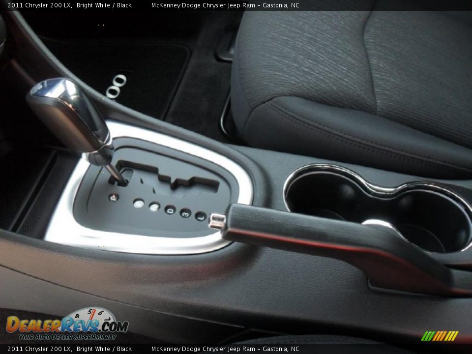 2011 Chrysler 200 LX Shifter Photo #9