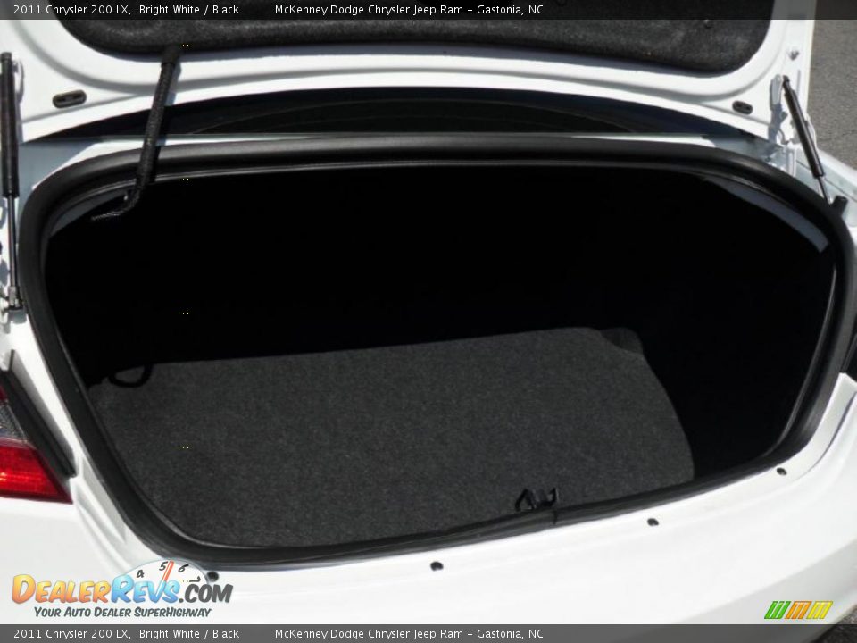 2011 Chrysler 200 LX Bright White / Black Photo #17