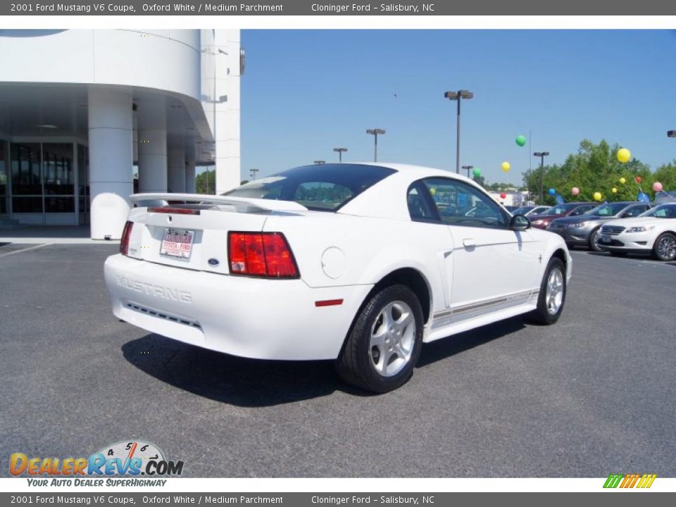 2001 Ford Mustang V6 Coupe Oxford White / Medium Parchment Photo #3